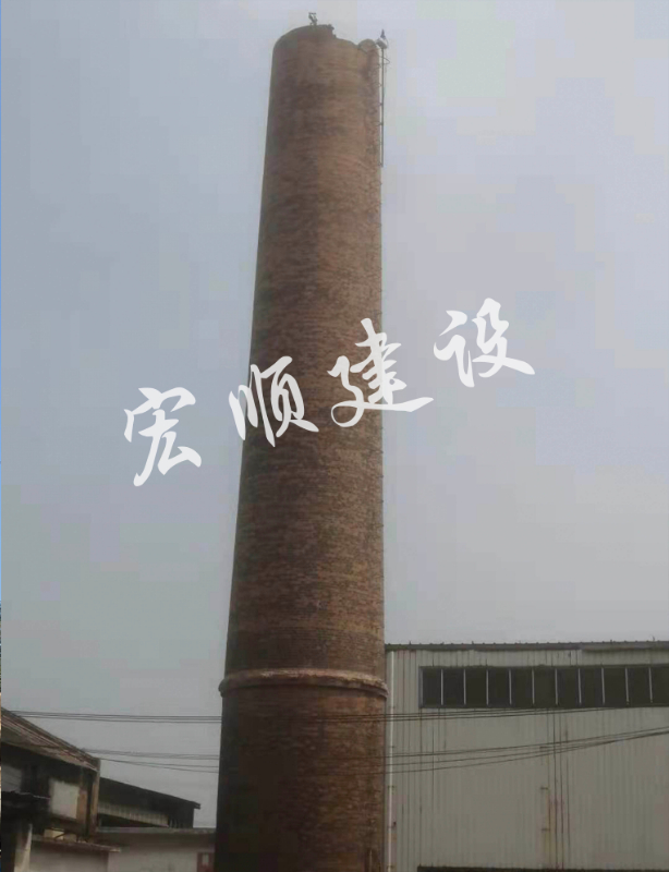 宏順建設承接的河南新鄉2個磚煙囪拆除工程竣工